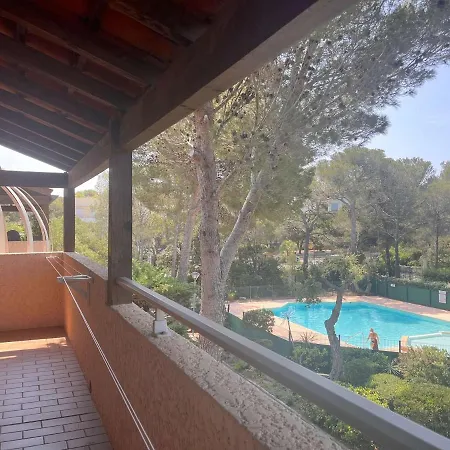 2 Pieces Avec Terrasse, Piscine, Parking Prive Et Proche A Saint-aygulf - Fr-1-226a-87 דירה סנט-אגף